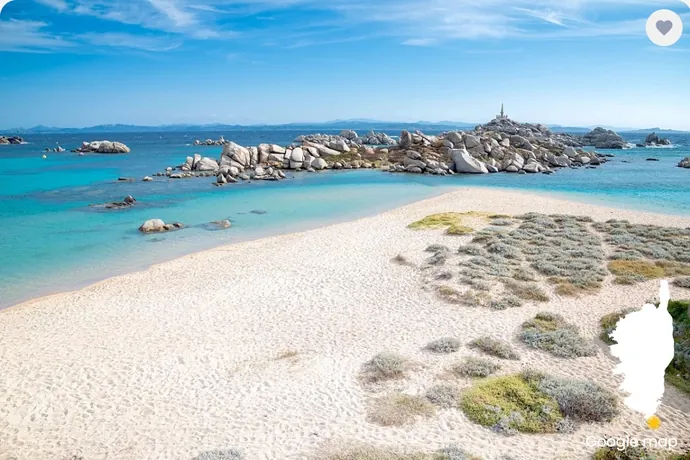 Cala di Achiarinu aux îles Lavezzi, Corse du Sud